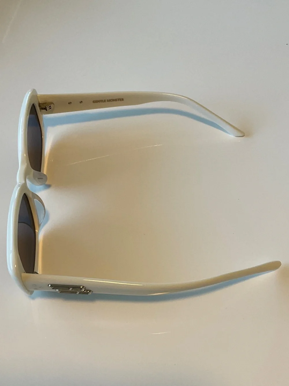 GENTLE MONSTER Glossy White Slim Rectangular Sunglasses